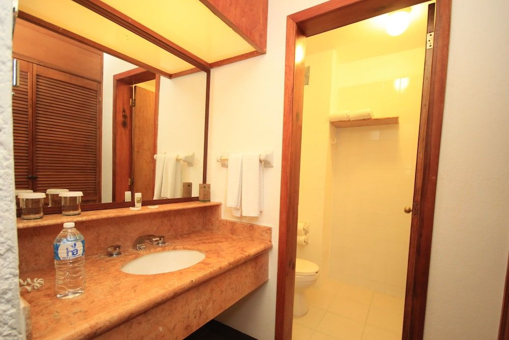 Hotel Ciudad Real Palenque Junior Double Room 5