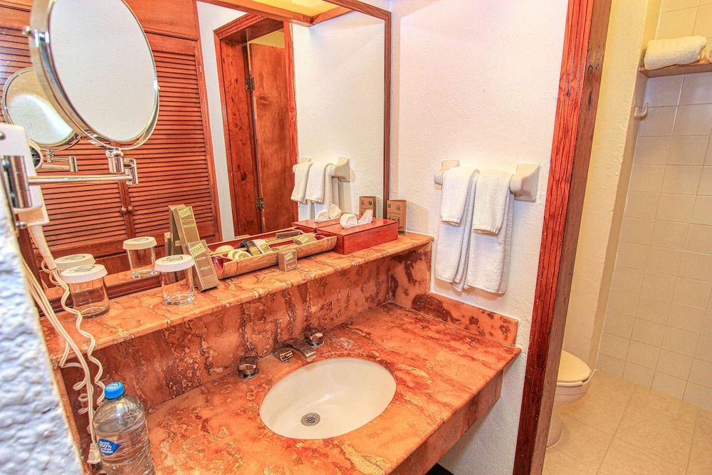 Hotel Ciudad Real Palenque Junior Double Room 7