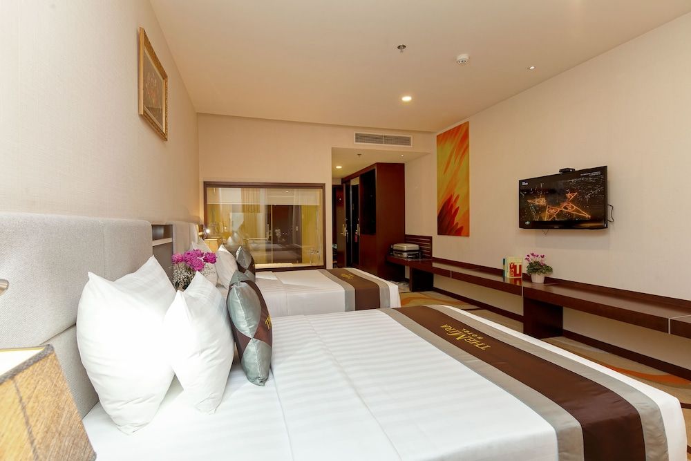 The Mira Hotel Deluxe Twin Room 3