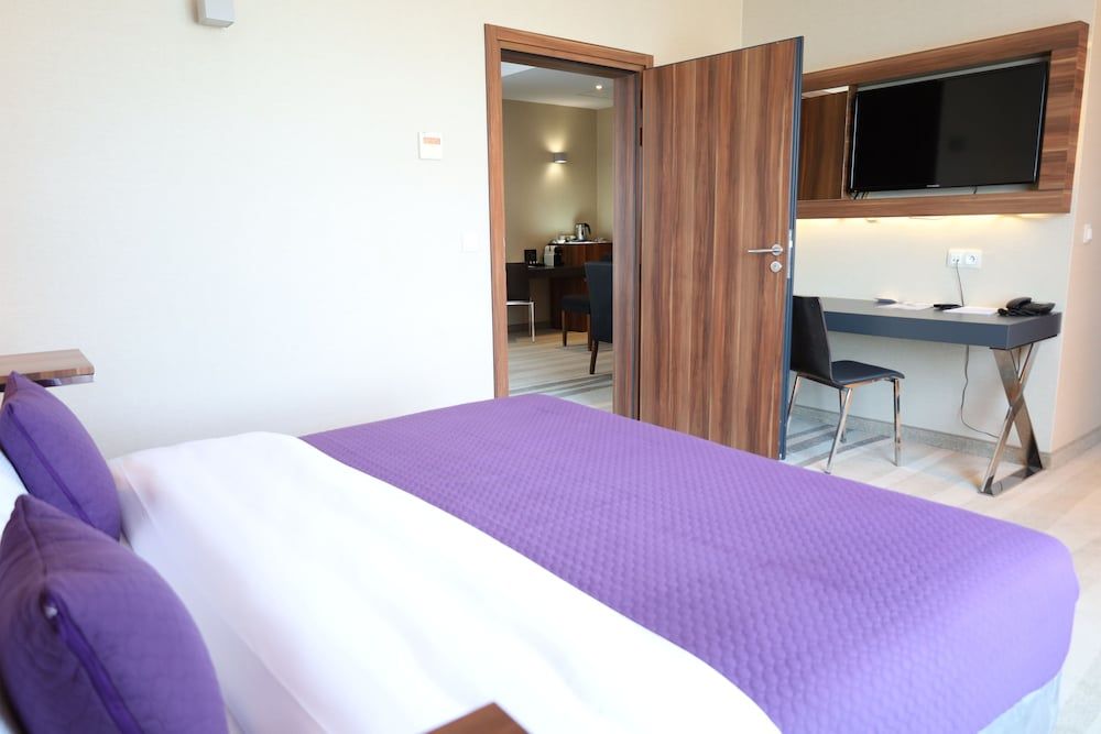 undefined Warsaw Plaza Hotel 10