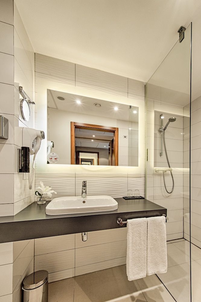 Warsaw Plaza Hotel Standard Double or Twin Room 4