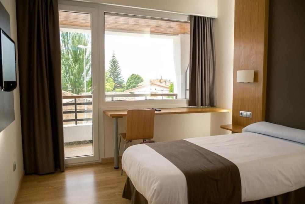 Hotel Jatorrena Single Room 3