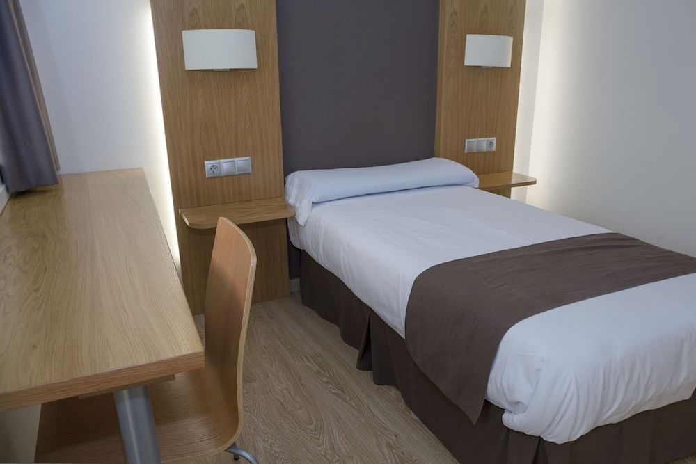 Hotel Jatorrena Single Room 2