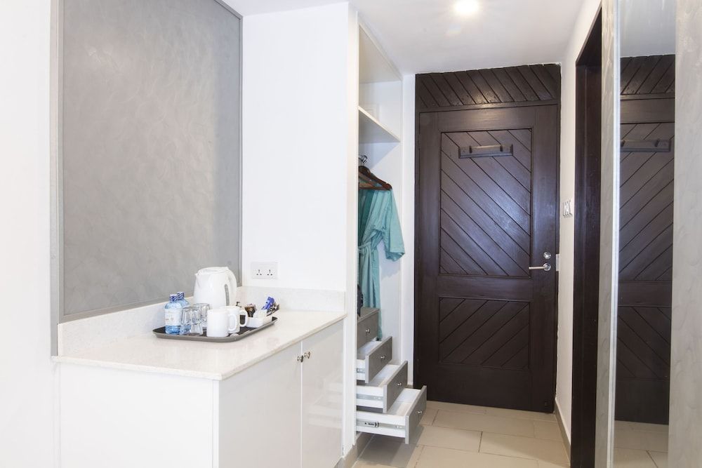 Leopard Beach Resort & Spa Deluxe Room, Terrace 4