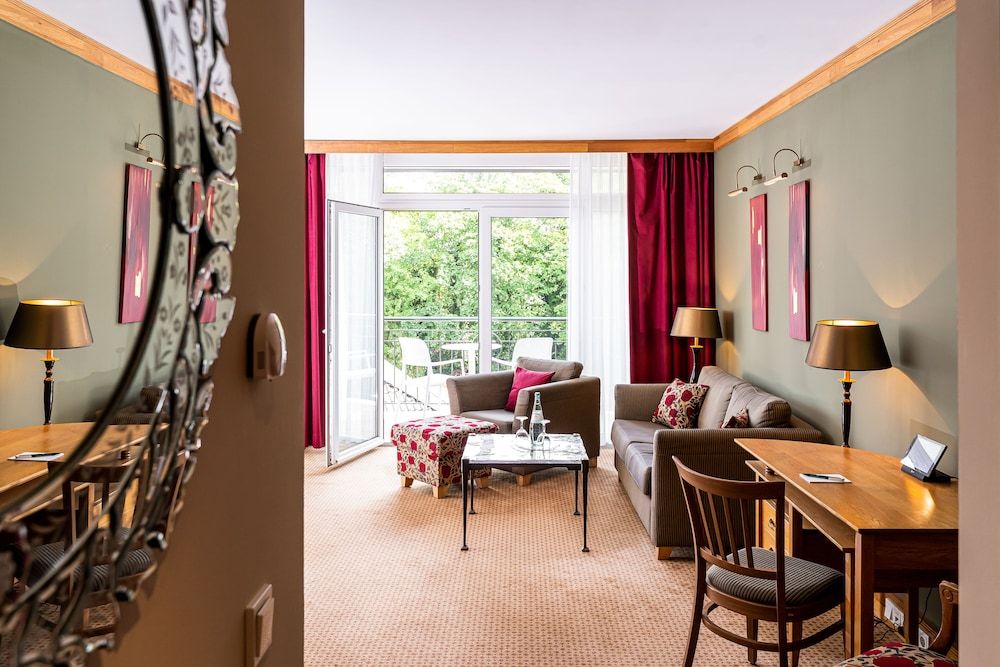 Waldhotel Tannenhäuschen Premium Suite 8