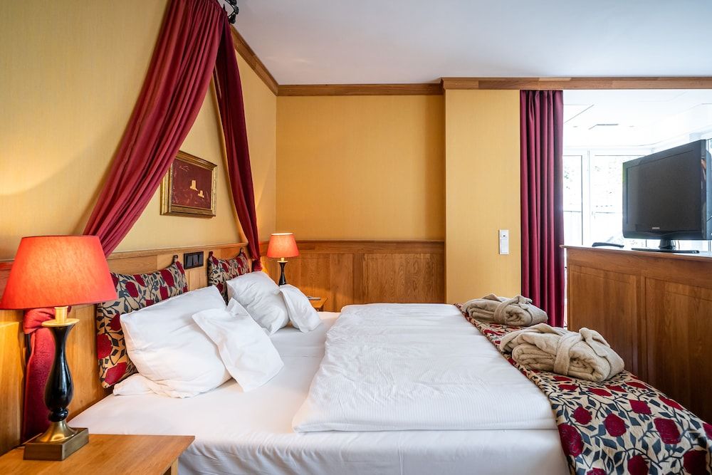 Waldhotel Tannenhäuschen Premium Suite