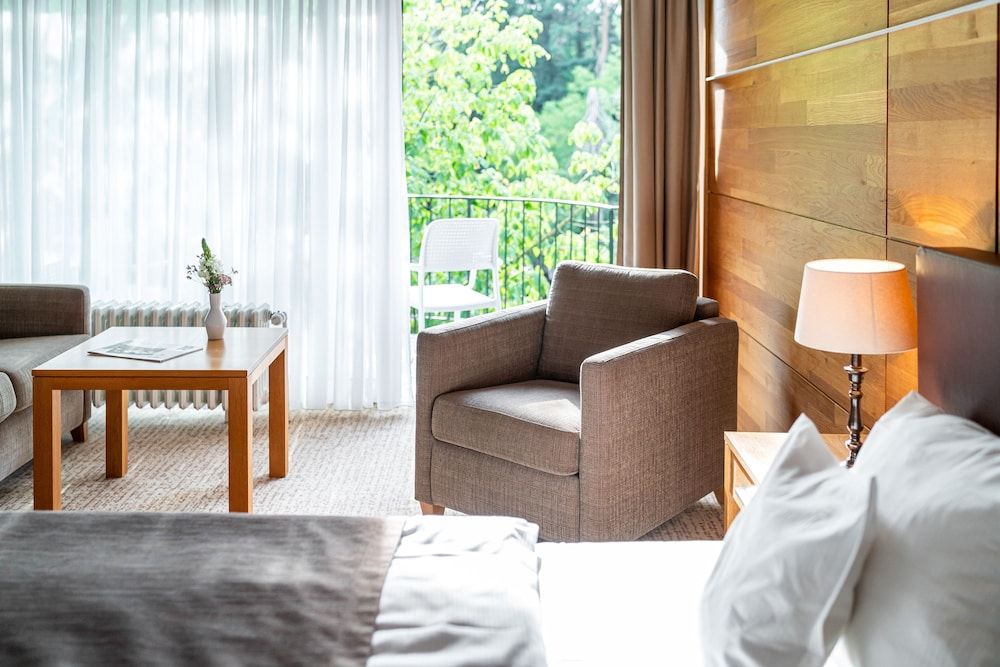 Waldhotel Tannenhäuschen Executive Double Room 4