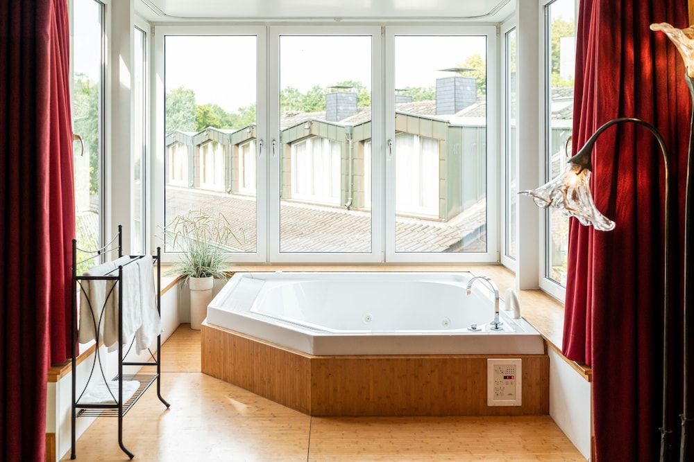 Waldhotel Tannenhäuschen Premium Suite 5