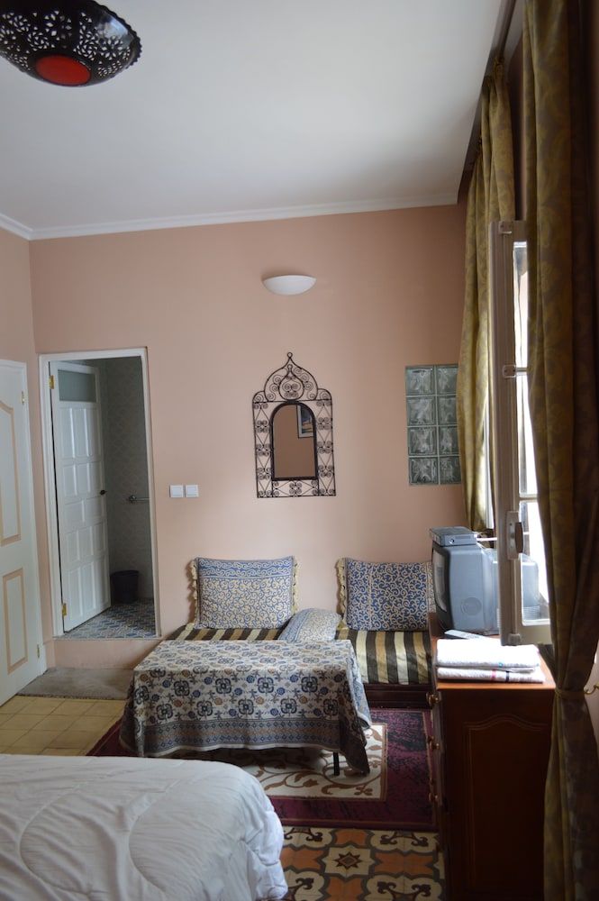 Dar Omar Khayam Standard Triple Room 4