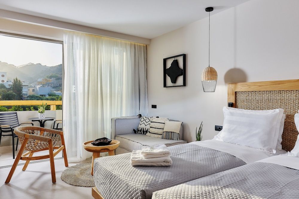Junior Suite, Garden or Side Sea View