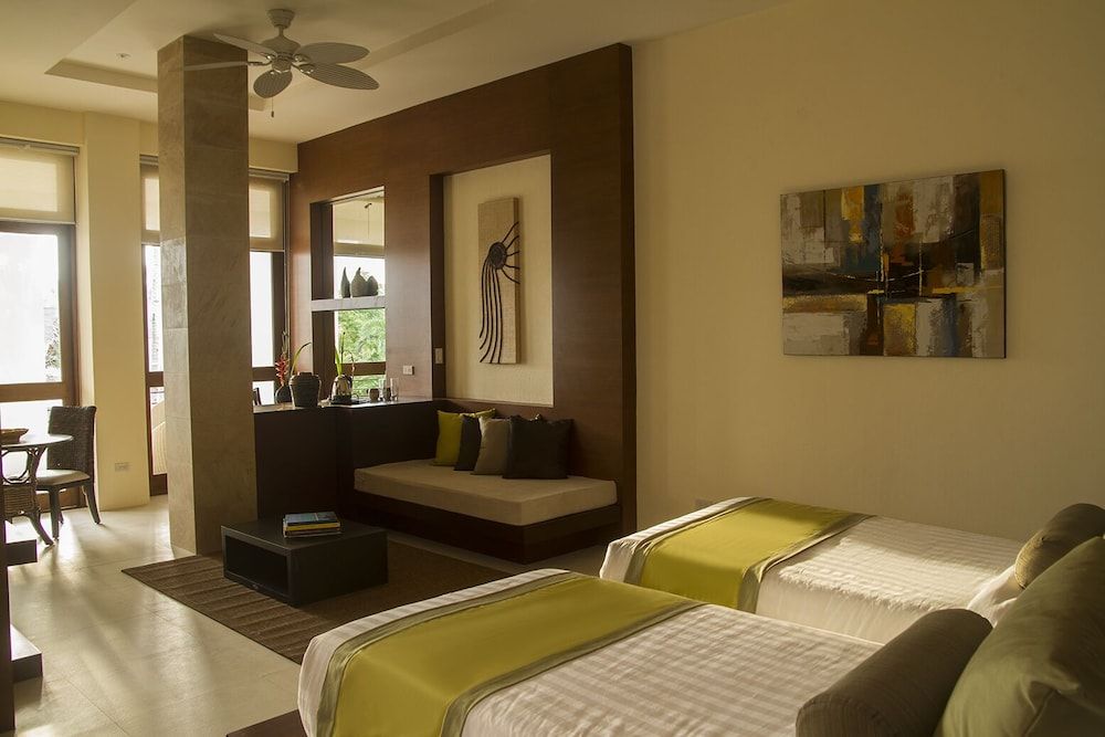 Kandaya Resort Deluxe Room 5