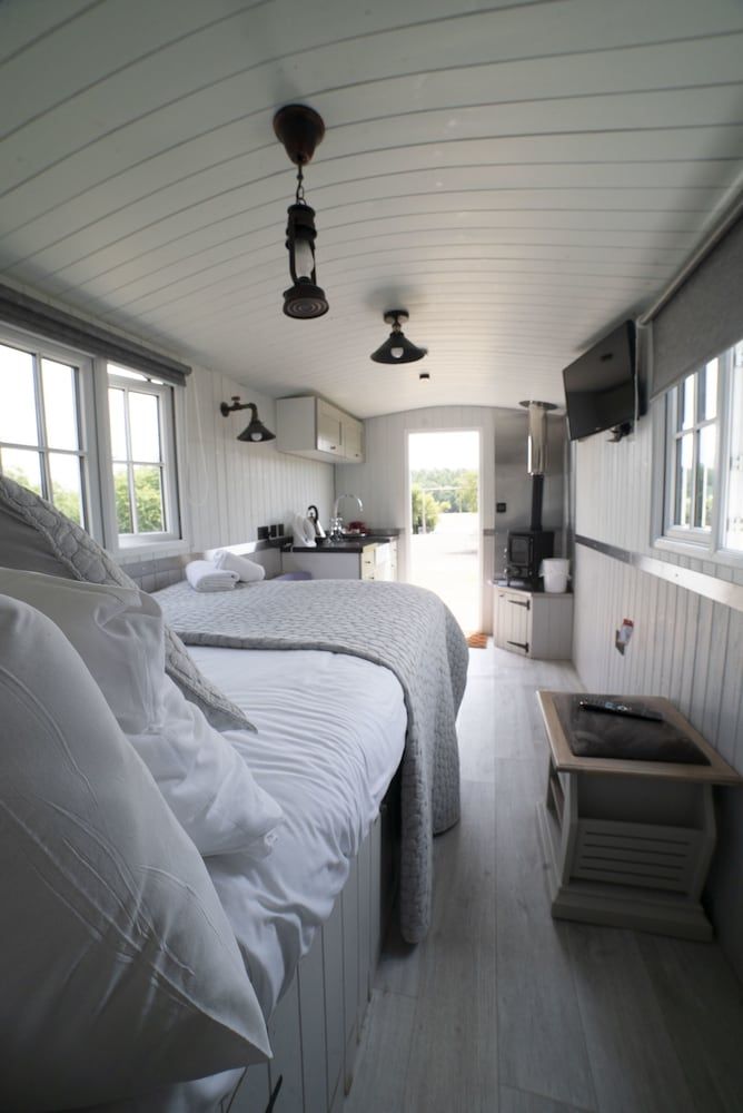 Ensuite, Double, 1 Bedroom, Park View