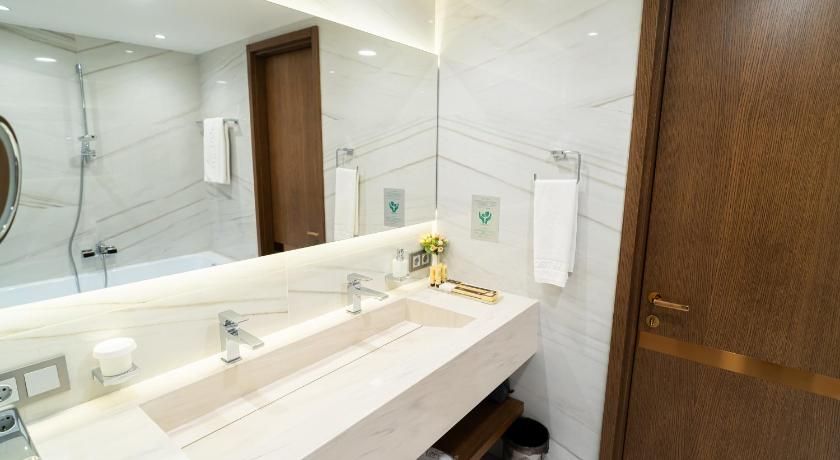 The Dostyk Hotel Deluxe Double Room with Bath 5