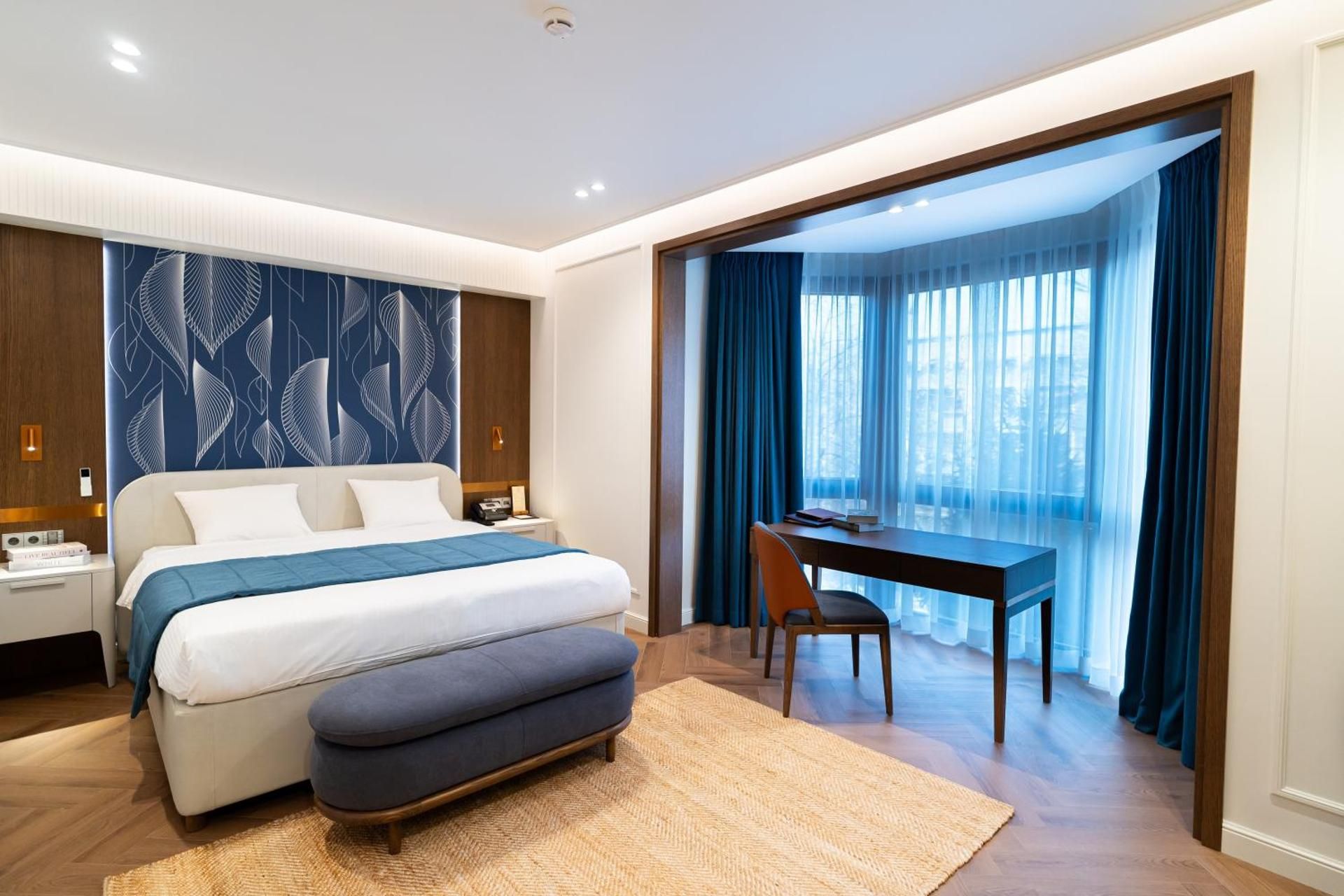 The Dostyk Hotel Deluxe Double Room with Bath 3