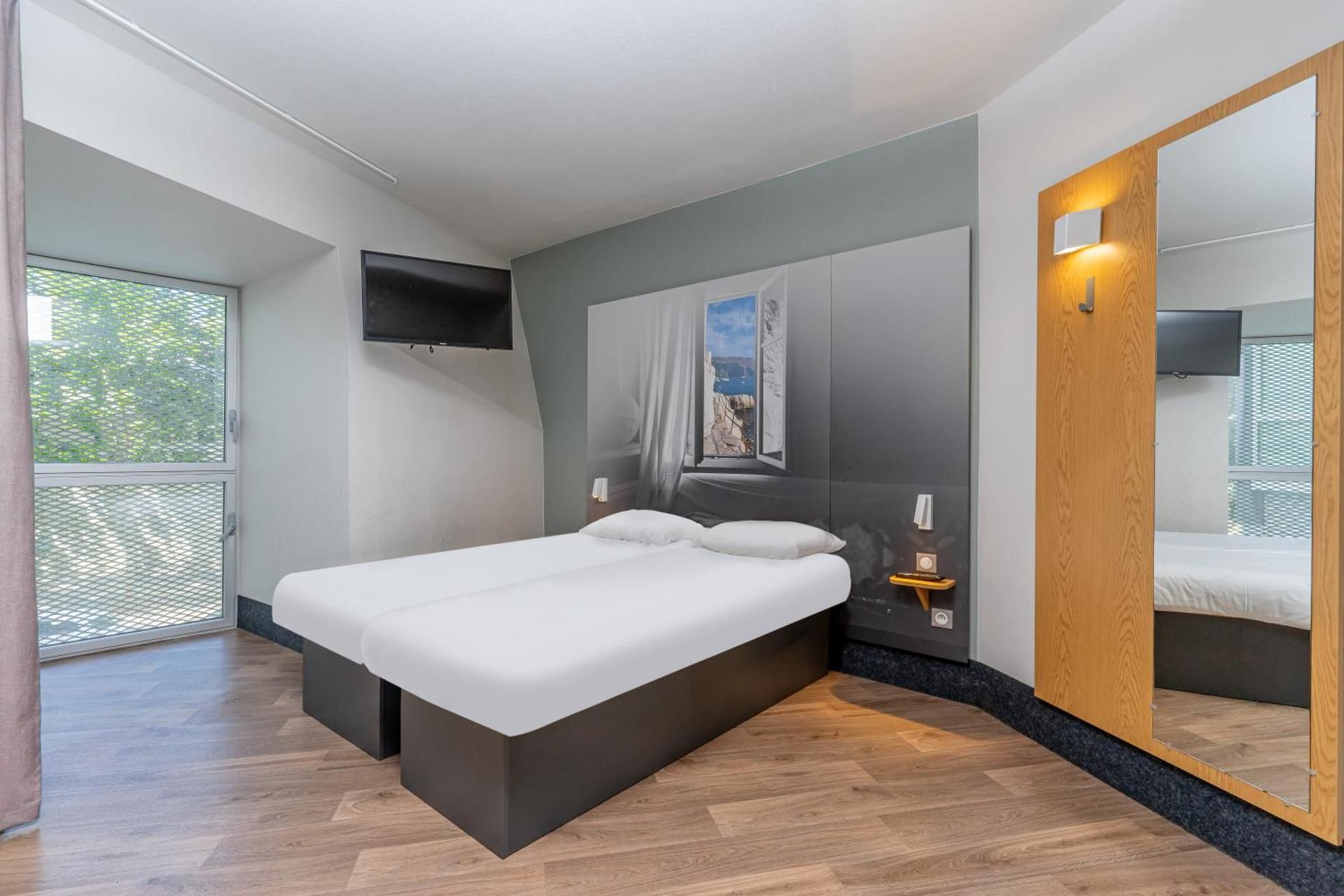 B&B HOTEL Marseille Euromed Twin Room 5