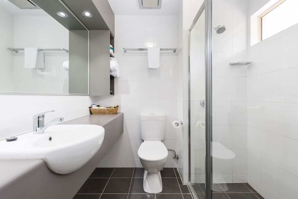 The Stirling Motel Family Room 7