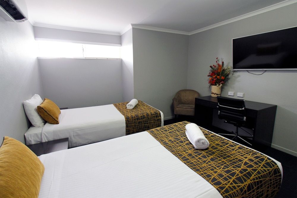 The Stirling Motel Family Room 2