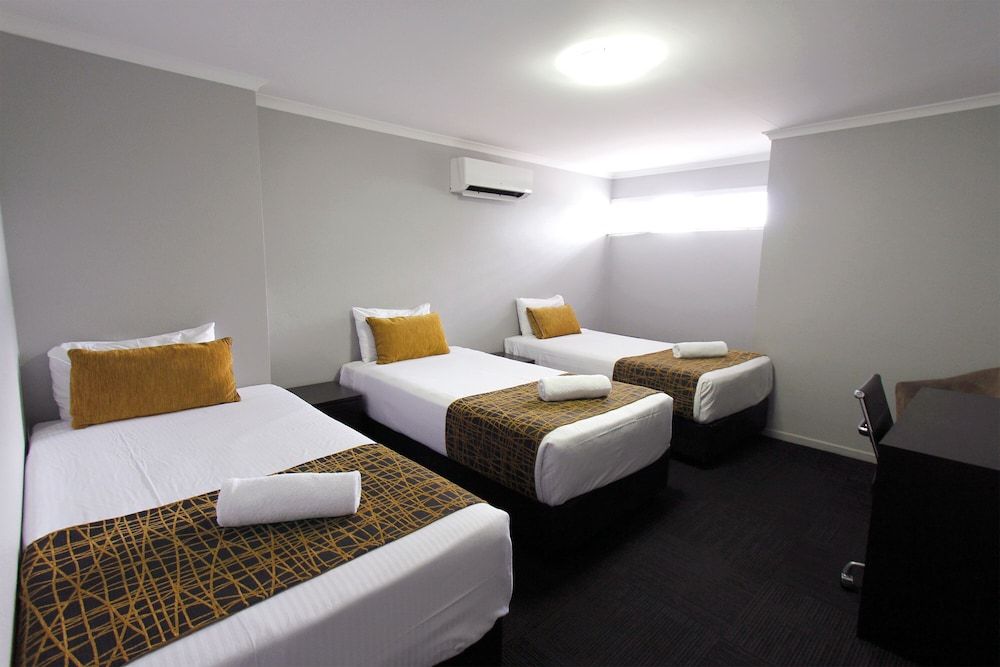 The Stirling Motel Family Room