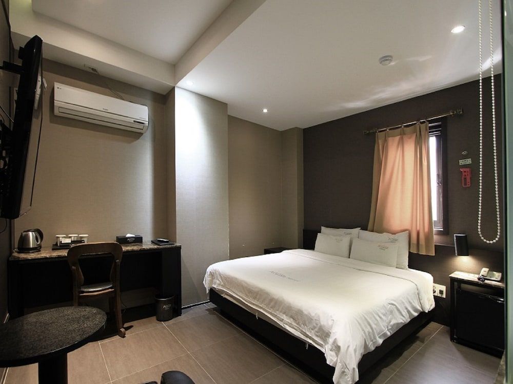 undefined Hotel Almond Busan Station 7