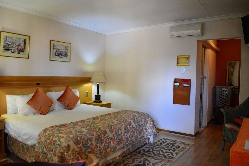 Shamrock Arms Guest Lodge Luxury Double or Twin Room 2