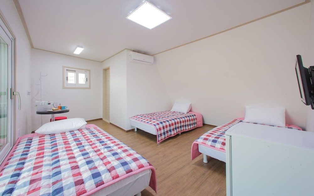 undefined KW Hongdae Line Hostel 9