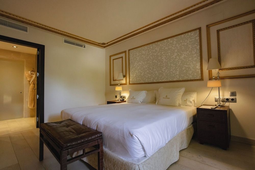 Suite, Garden View