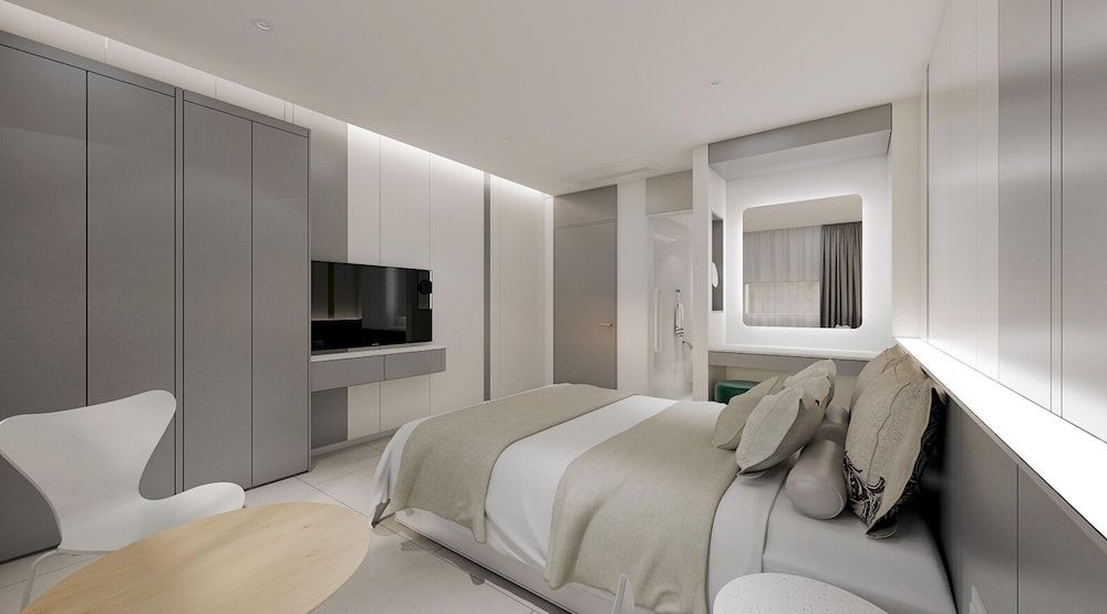 undefined Hotel Lake 3