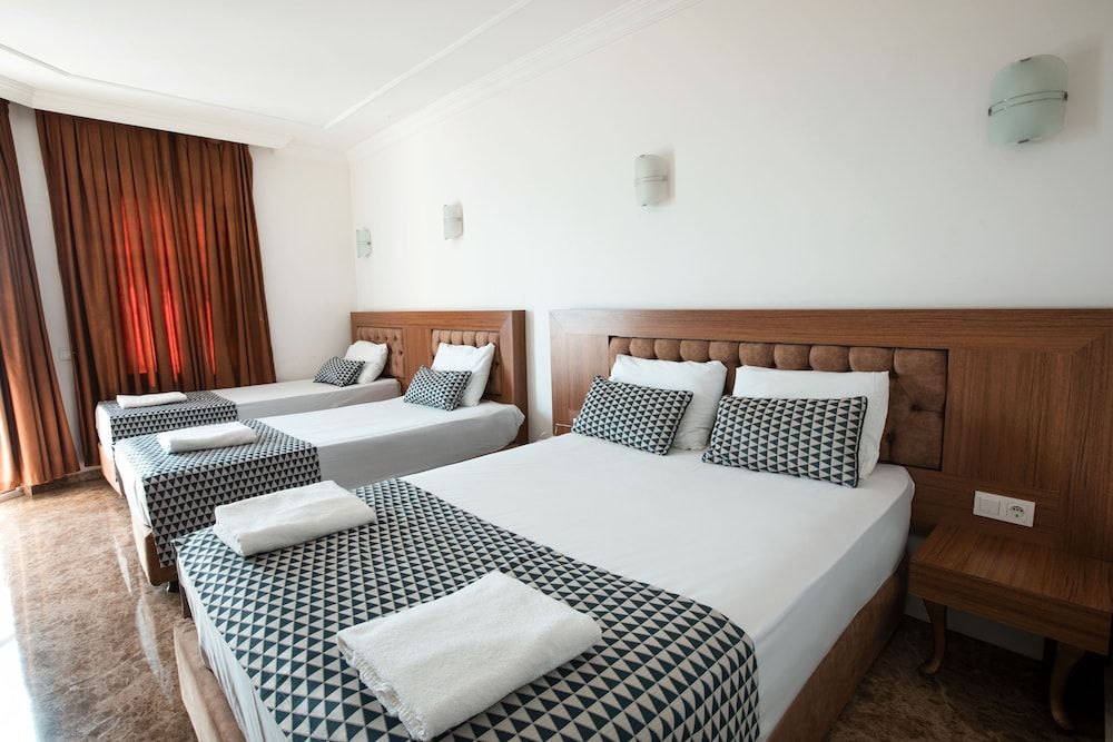 undefined Kristal Beach Hotel 3