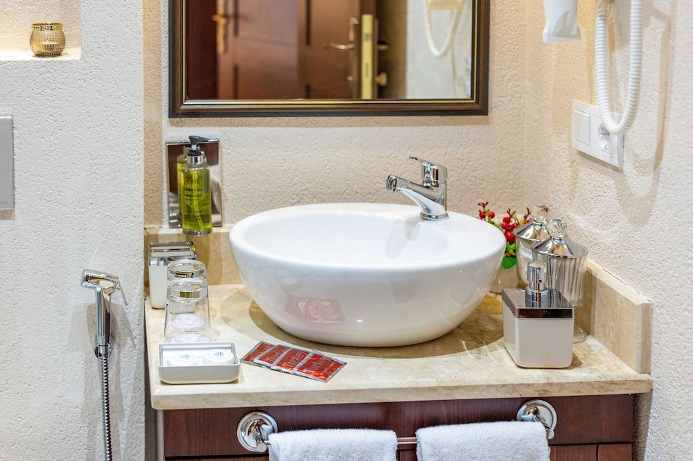 Sadaret Hotel & Suites Istanbul Queen Room with Sea View 4