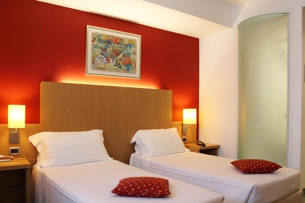 Hotel Senator Double Room Single Use 2