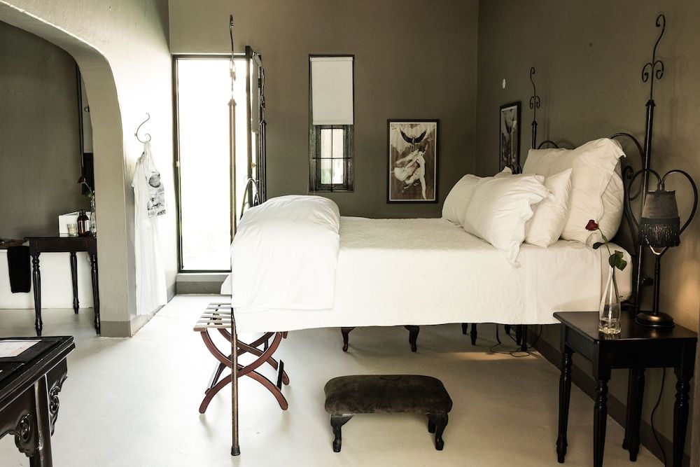 Grand Africa Rooms and Rendezvous Grand Double or Twin Room, 1 King Bed, Patio, Pool View 5