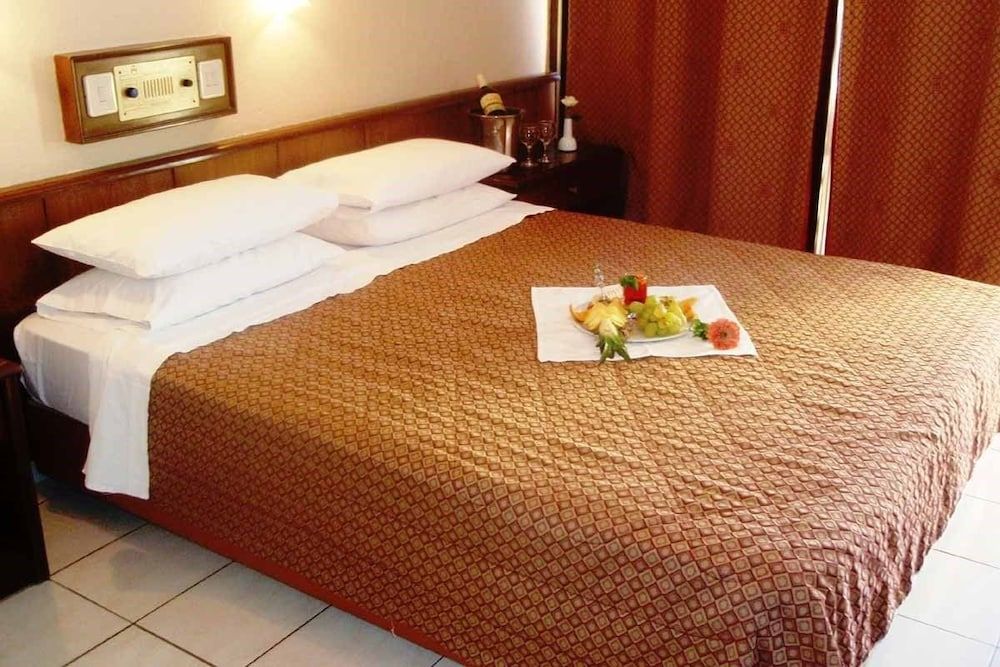 Standard Double Room, Garden View