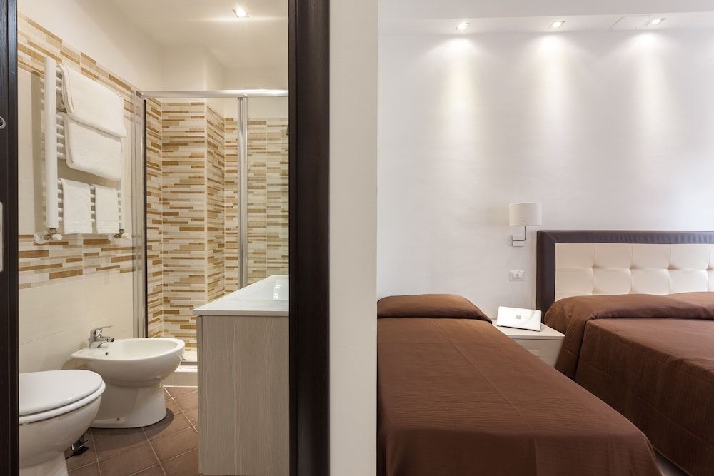 Sol Romae Triple Room 3