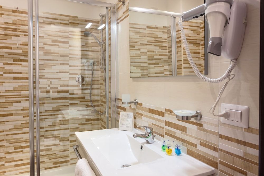 Sol Romae Triple Room 8