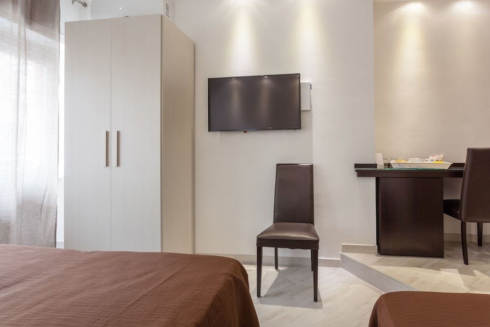 Sol Romae Triple Room 7