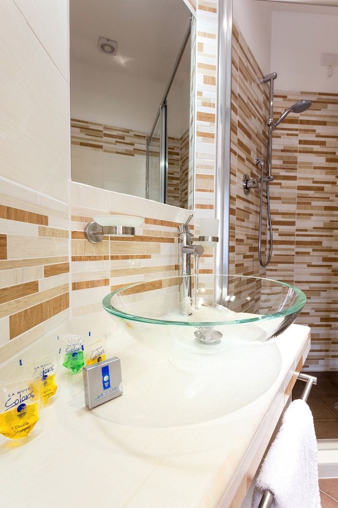 Sol Romae Classic Double Room, 1 King Bed, Non Smoking, Ensuite 7