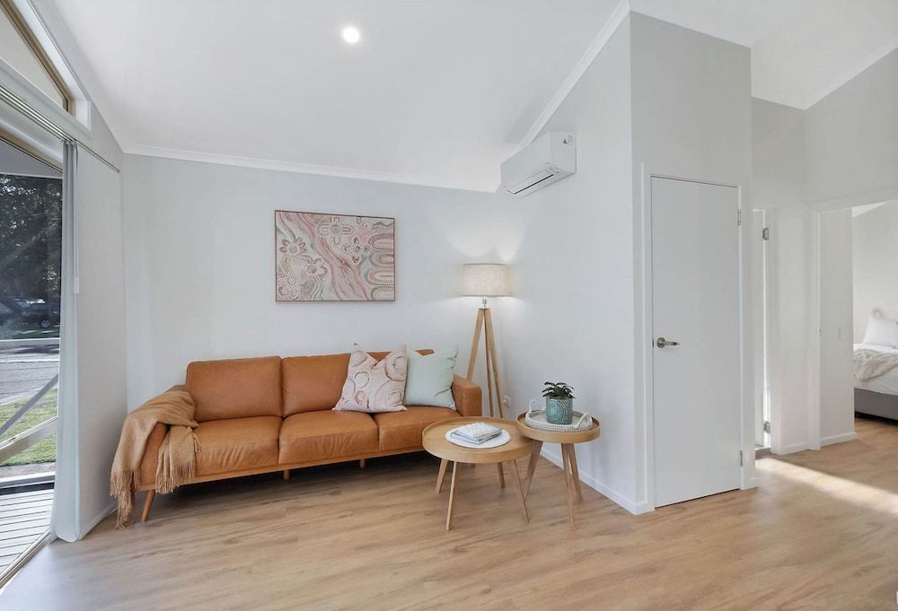 Reflections Ferry Reserve - Holiday Park Premium Cabin - Sleeps 5 - Dog Friendly 7