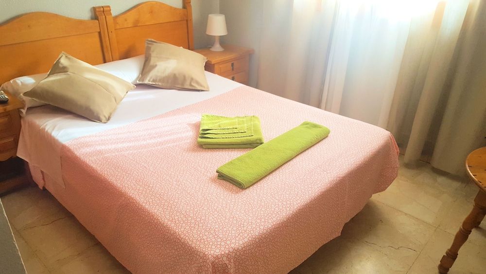 Double Room, 1 Double Bed, Shared Bathroom