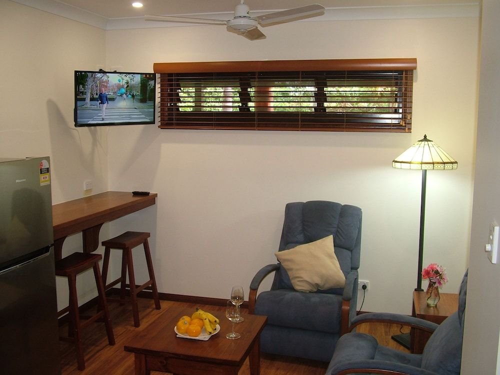 The Summit B&B Ulysses Apartment, Superior Apartment, 1 Bedroom, Kitchen, Garden Area 11