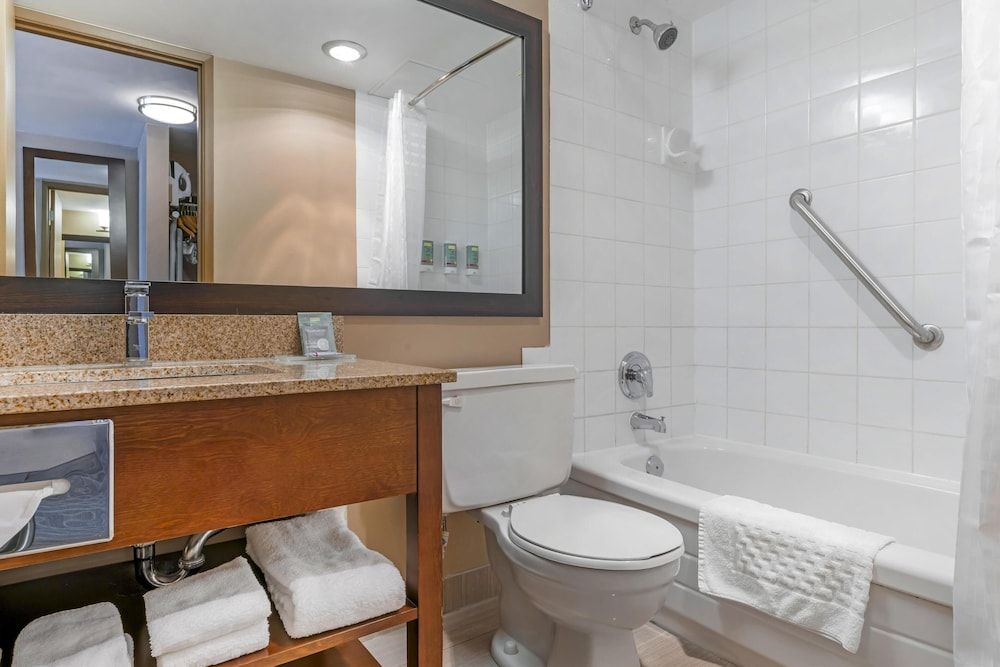 Best Western Terrace Inn Standard Room, 1 Queen Bed, Refrigerator & Microwave, Mountain View 6