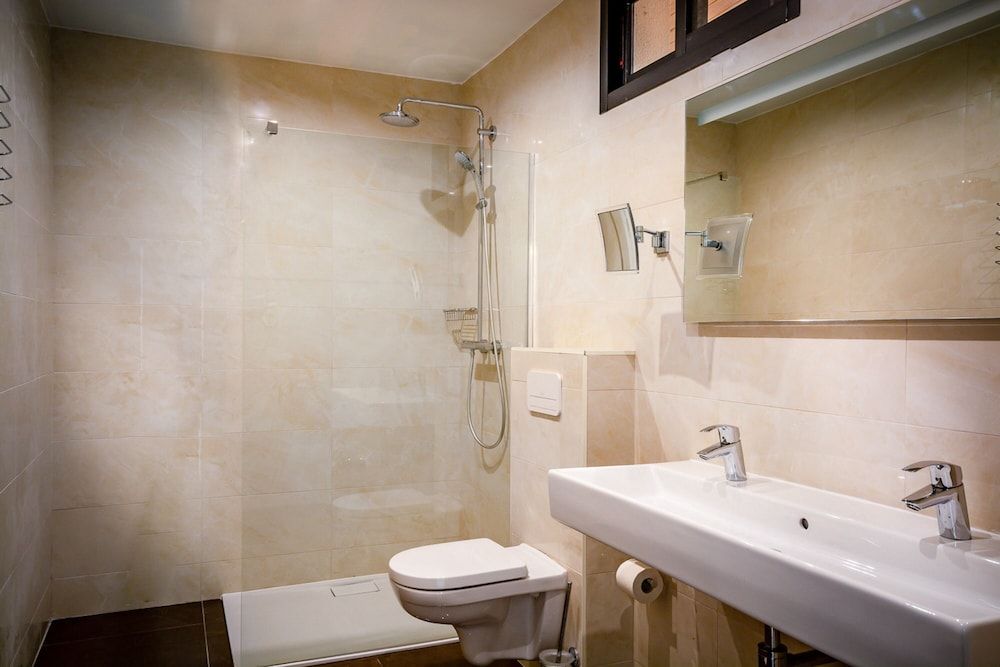 The Country Lodge Hotel Junior Suite 5