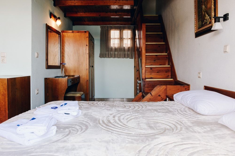 Drymna Hotel