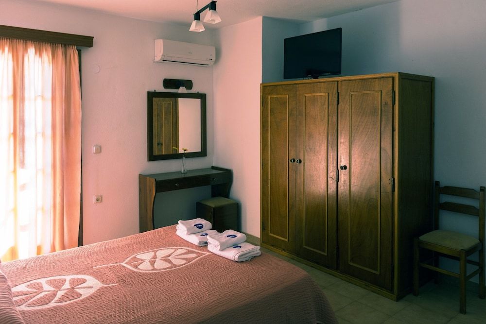 Drymna Hotel