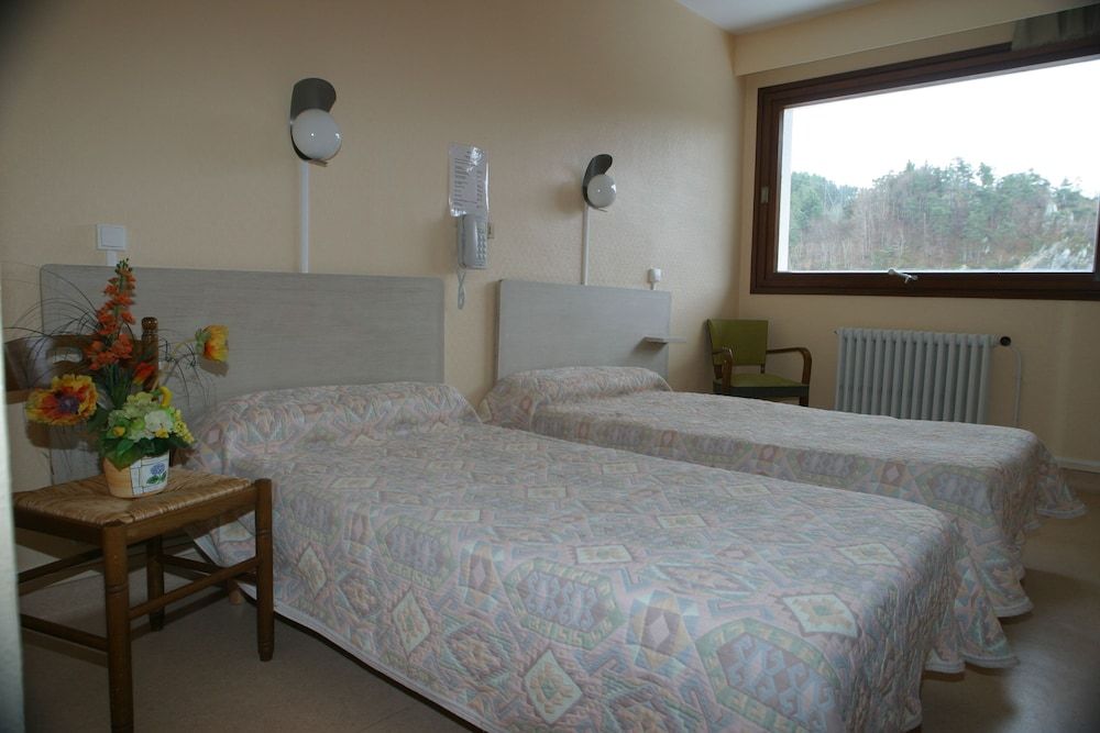 Twin Room, Lake View