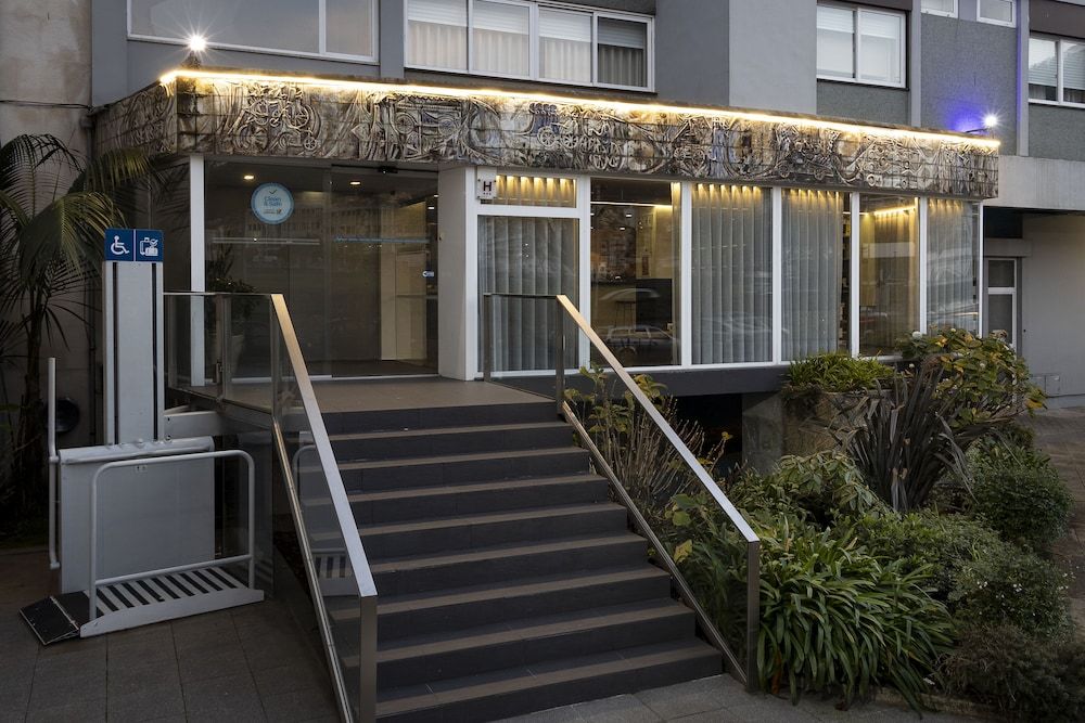 Handrails in stairways