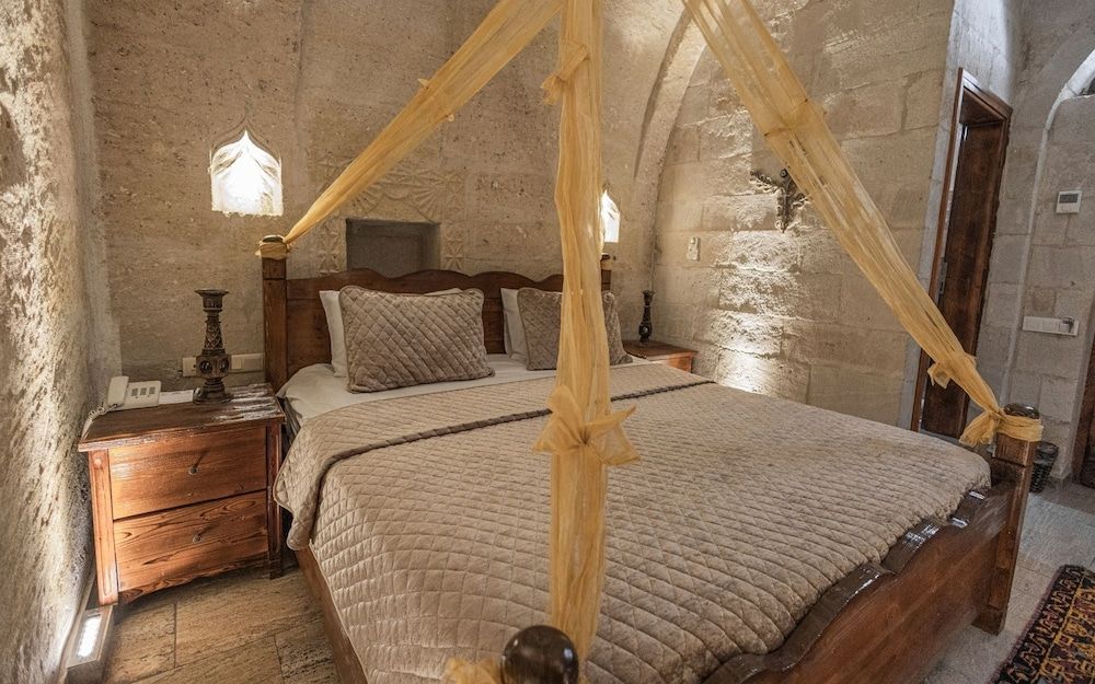 undefined Maccan Cave Hotel