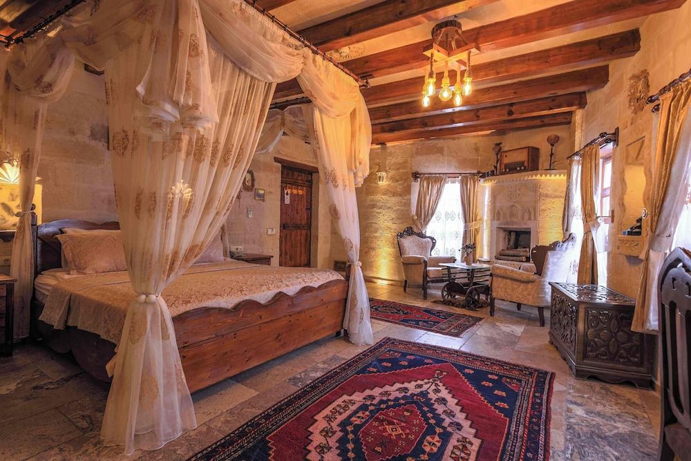 undefined Maccan Cave Hotel