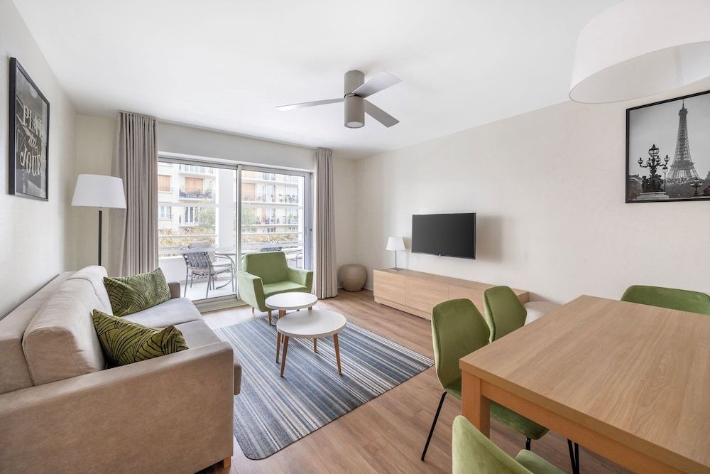 Royal Regency Paris Vincennes