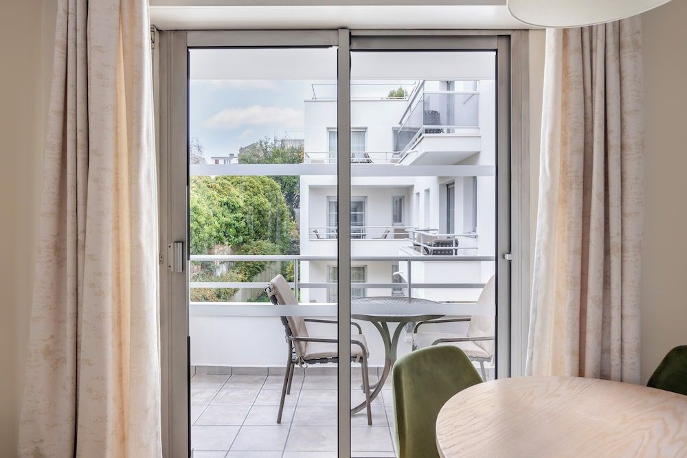 Royal Regency Paris Vincennes Apartment, 1 Bedroom 3