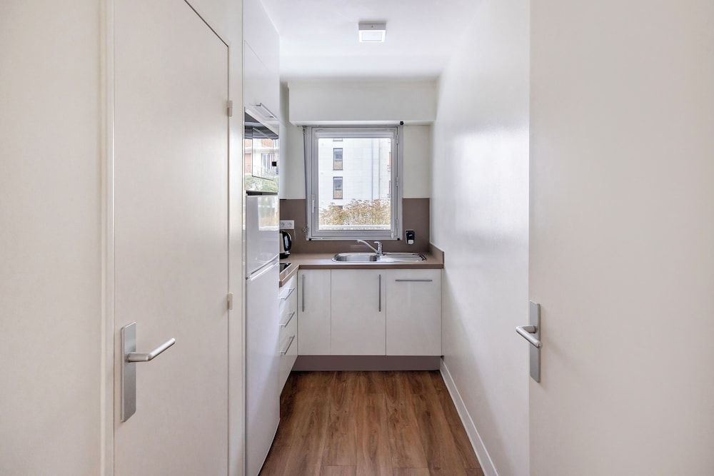 Royal Regency Paris Vincennes Apartment, 2 Bedrooms 6